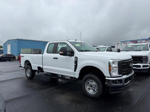 Oxford White 2026 Ford F-350 XL