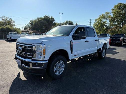 2026 Ford F-350 XLT