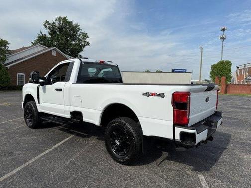 2025 Ford F-250 XL142WB