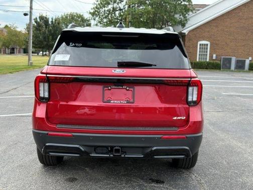 2025 Ford Explorer ST-Line 4WD