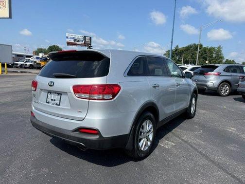 Sparkling Silver 2016 Kia Sorento L