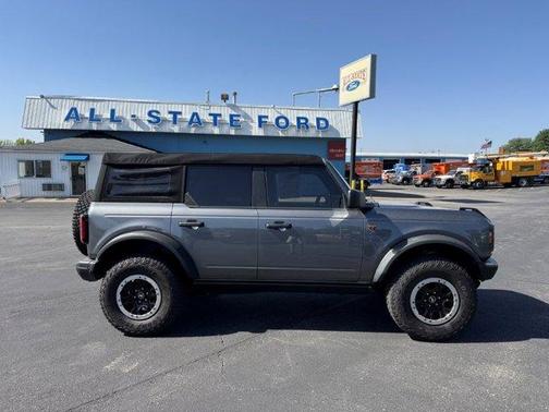 Carbonized Gray Metallic 2021 Ford Bronco Badlands
