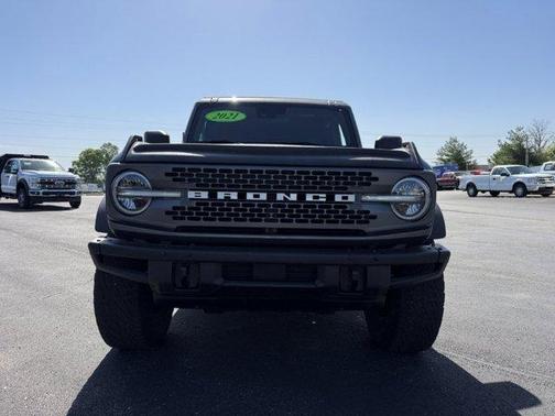 Carbonized Gray Metallic 2021 Ford Bronco Badlands