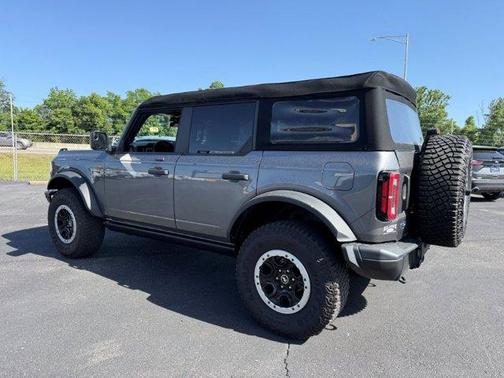 Carbonized Gray Metallic 2021 Ford Bronco Badlands