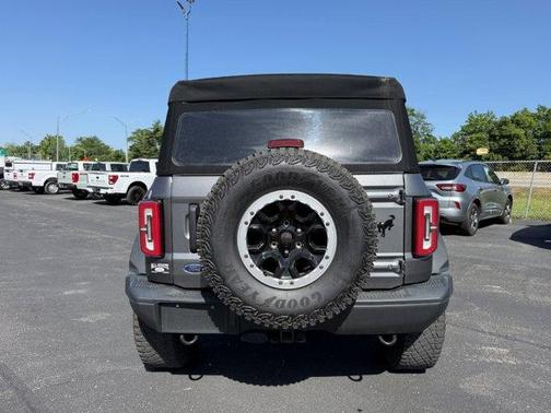 Carbonized Gray Metallic 2021 Ford Bronco Badlands