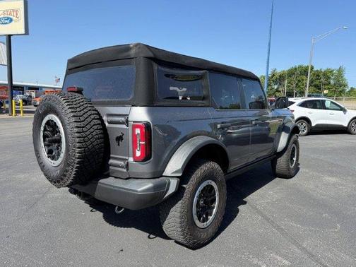 Carbonized Gray Metallic 2021 Ford Bronco Badlands