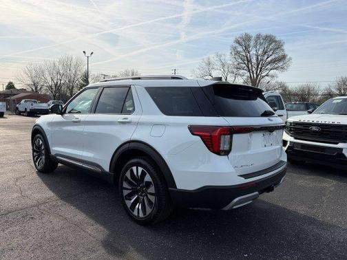 Star White 2026 Ford Explorer Platinum