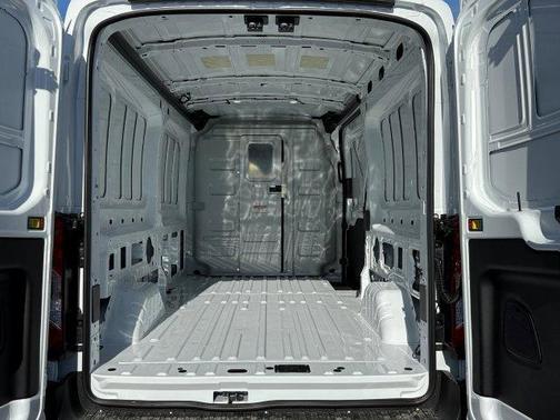2026 Ford Transit-250 148 WB Medium Roof Cargo