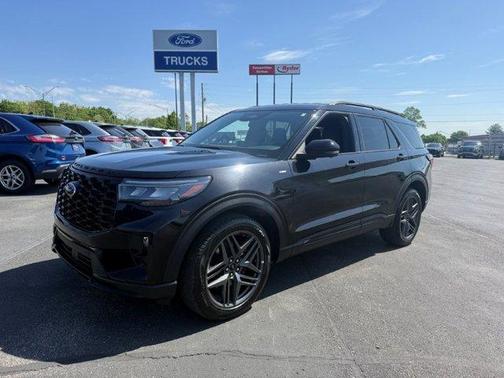 Agate Black Metallic 2025 Ford Explorer ST-Line