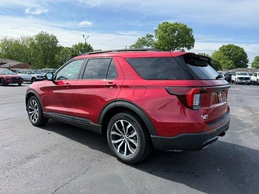 Rapid Red Metallic Tinted Clearcoat 2026 Ford Explorer ST-Line