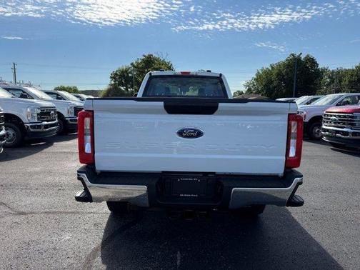 Oxford White 2026 Ford F-350 XL