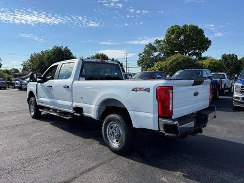 Oxford White 2026 Ford F-350 XL