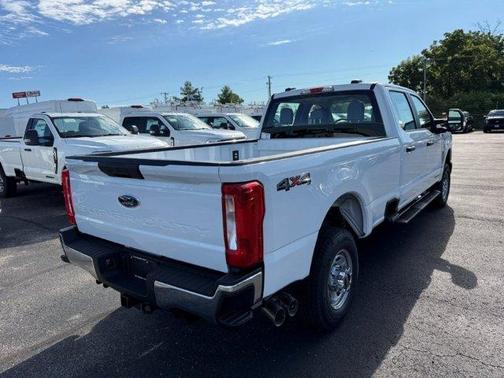 Oxford White 2026 Ford F-350 XL