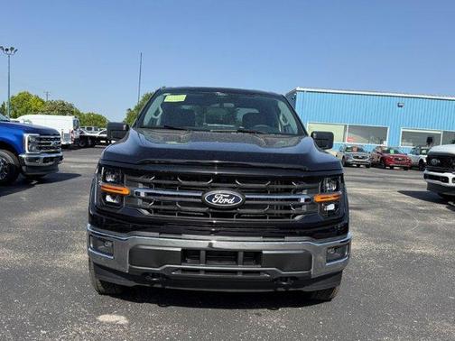 Agate Black Metallic 2026 Ford F-150 XLT