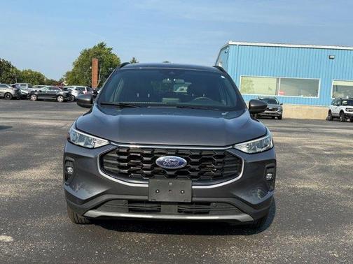 Carbonized Gray Metallic 2025 Ford Escape ST-Line Select