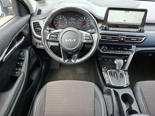 2022 Kia Seltos S