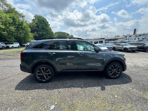2022 Kia Sorento X-Line EX