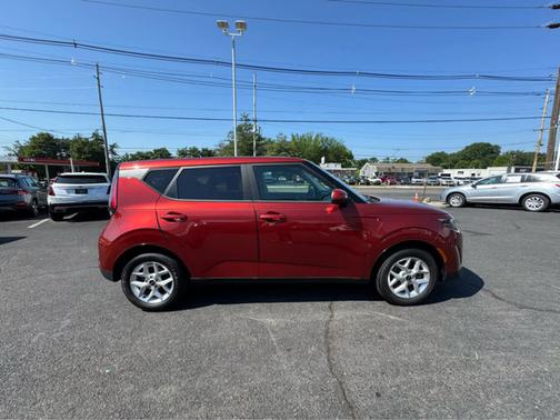 2023 Kia Soul LX
