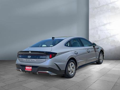 Transmission Blue 2025 Hyundai SONATA SE