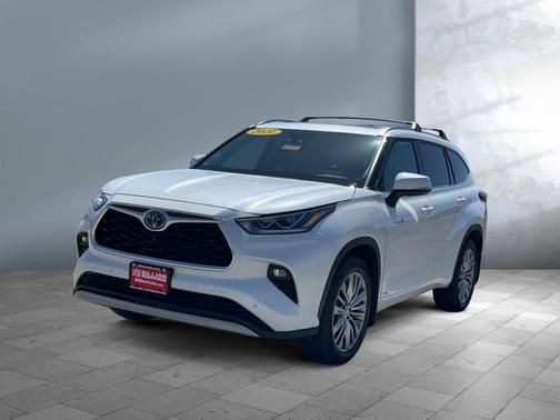 2021 Toyota Highlander Hybrid Platinum