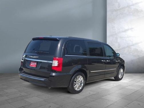2015 Chrysler Town & Country Touring-L