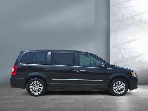 2015 Chrysler Town & Country Touring-L
