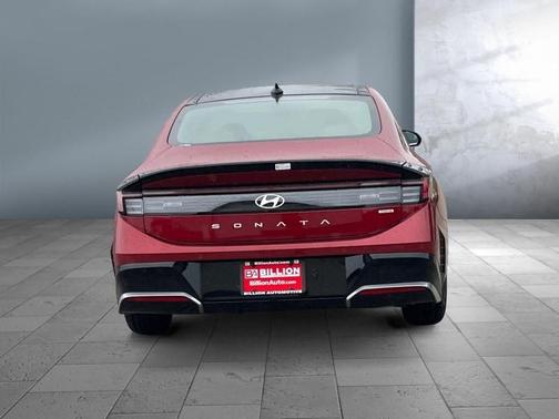 2025 Hyundai SONATA Hybrid Limited