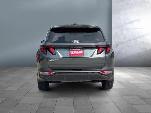2022 Hyundai TUCSON SE