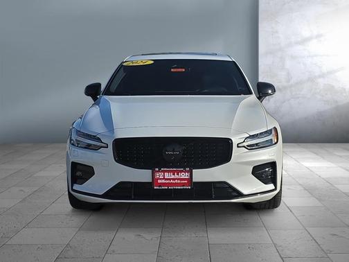 2024 Volvo S60 Plus Black Edition