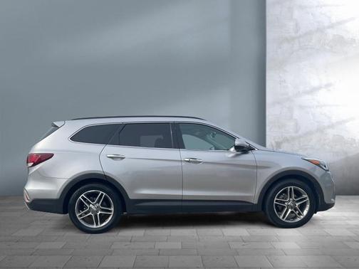 2018 Hyundai SANTA FE SE Ultimate