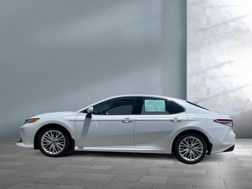 2020 Toyota Camry XLE