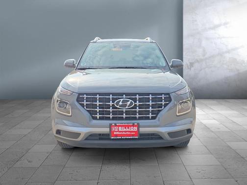 2022 Hyundai VENUE SEL