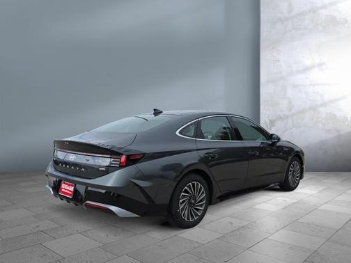 2026 Hyundai SONATA Hybrid SE