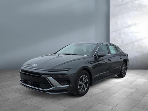 2026 Hyundai SONATA Hybrid Base