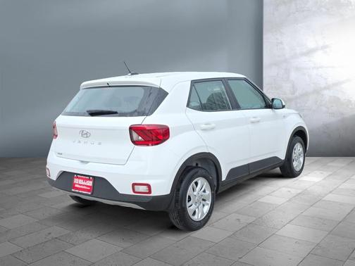 Lunar White 2026 Hyundai VENUE SE