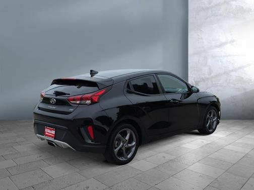 Ultra Black 2020 Hyundai Veloster 2