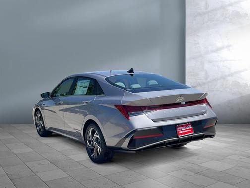 2025 Hyundai ELANTRA HEV Limited
