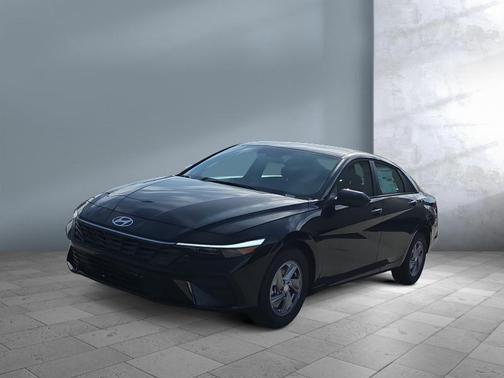 Abyss Black 2026 Hyundai ELANTRA SE