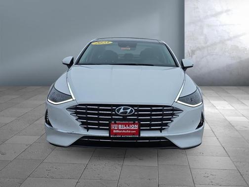 2023 Hyundai SONATA Hybrid Limited