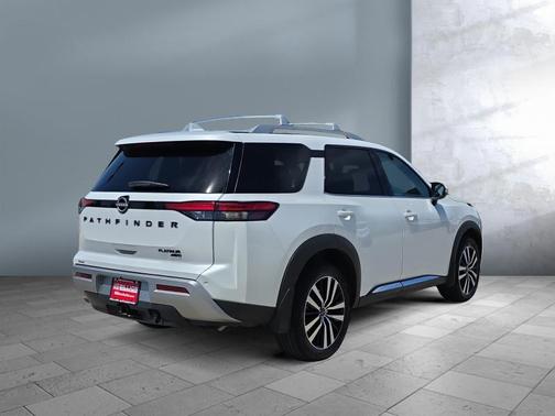 Everest White Pearl Tricoat 2025 Nissan Pathfinder Platinum
