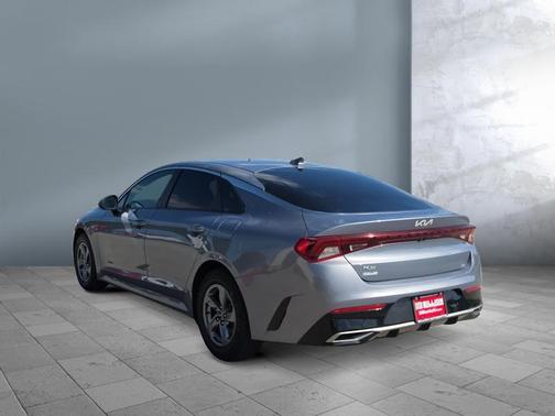 Everlasting Silver 2022 Kia K5 LXS