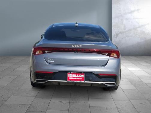Everlasting Silver 2022 Kia K5 LXS
