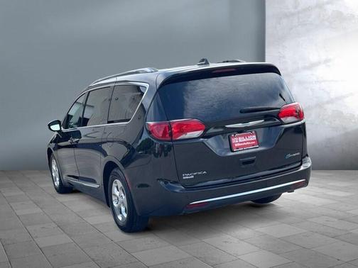 2018 Chrysler Pacifica Hybrid Limited