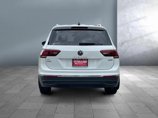 2024 Volkswagen Tiguan 2.0T SE 4MOTION