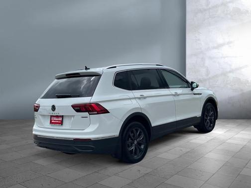 2024 Volkswagen Tiguan 2.0T SE 4MOTION