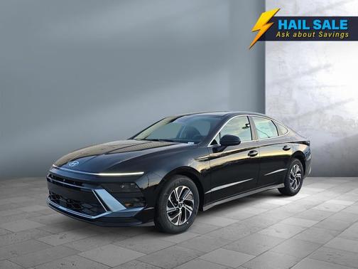 2026 Hyundai SONATA Hybrid Base