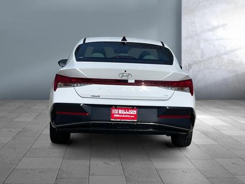2025 Hyundai ELANTRA HEV Limited