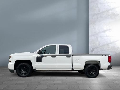 2017 Chevrolet Silverado 1500 Custom