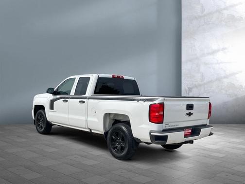 2017 Chevrolet Silverado 1500 Custom