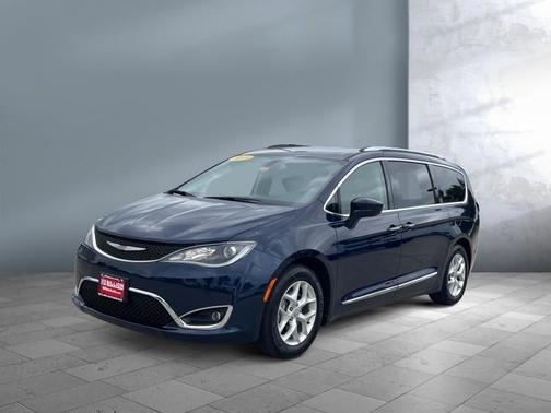 2018 Chrysler Pacifica Touring-L Plus